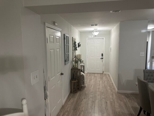 Building Photo - 1902 Denmark Ln