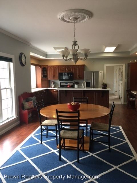 Foto del edificio - 5293 White Oak Dr
