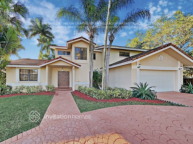 Building Photo - 16101 SW 153rd Ave