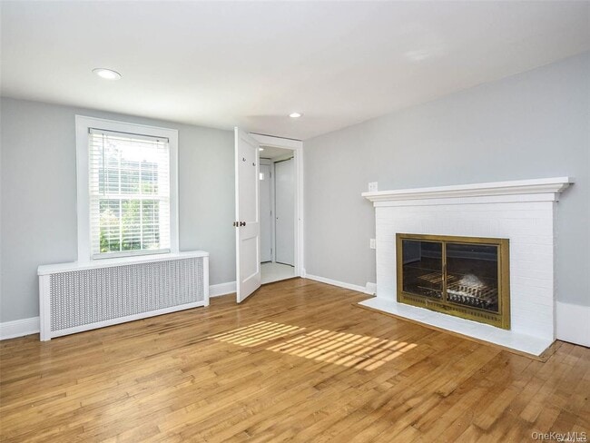Building Photo - 63 Elm Ave