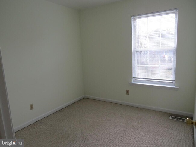 Foto del edificio - 60 Richardson Ln