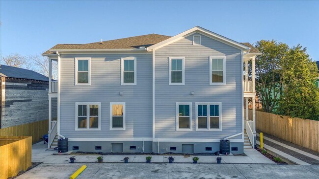 Foto del edificio - 195 Romney St