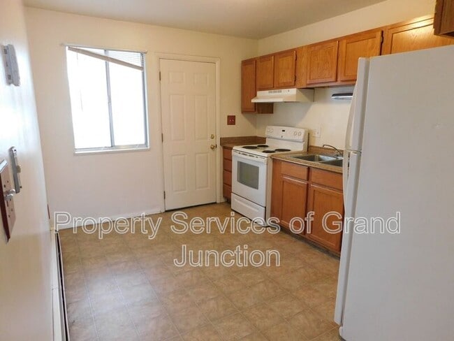 Foto del edificio - 2855 Elm Cir