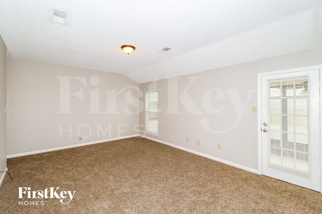 Foto del edificio - 7124 Country Side Rd