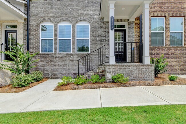 Building Photo - 4655 White St