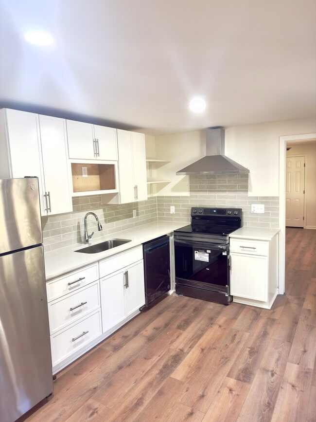 All new applicances - 3512 Hidden Acres Dr