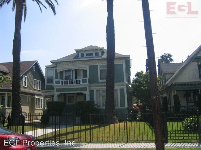 Foto del edificio - 2324 Portland St