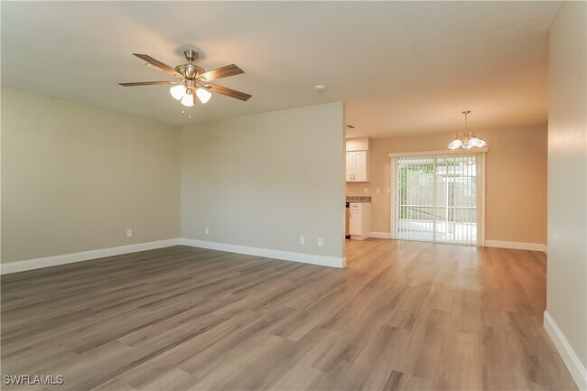 Foto del edificio - 15863 Willoughby Ln