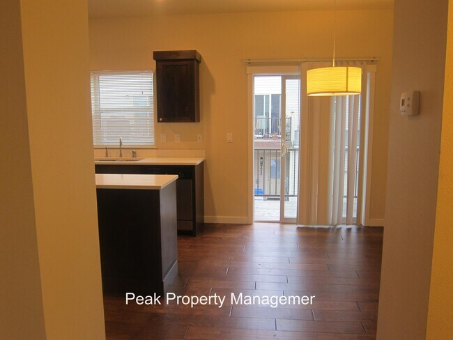 Building Photo - 8752 W Pine Valley Ln