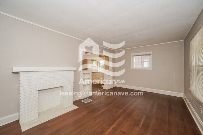 Foto del edificio - 411 Noah Ave