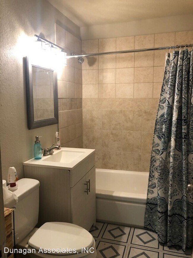 Foto del edificio - 2 br, 1 bath House - 117 W. Cherry Lane