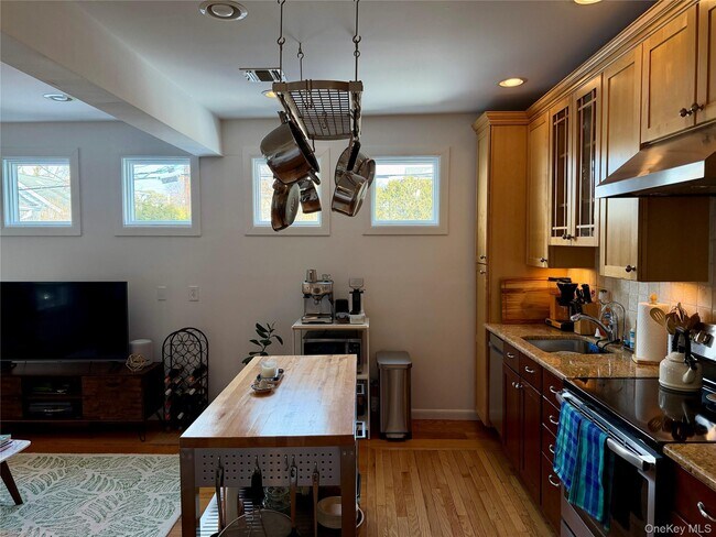 Foto del edificio - 109 14th Ave