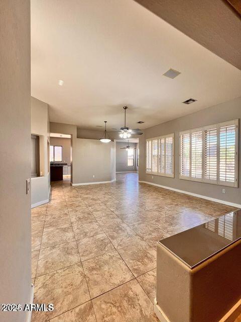 Building Photo - 1683 S Heritage Dr