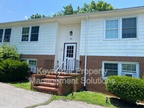 Building Photo - 1614 Plunkett St