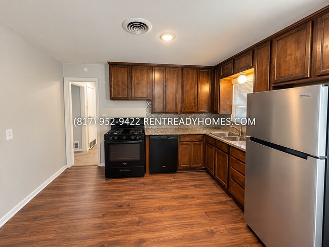 Building Photo - 1504 Ridgeview St