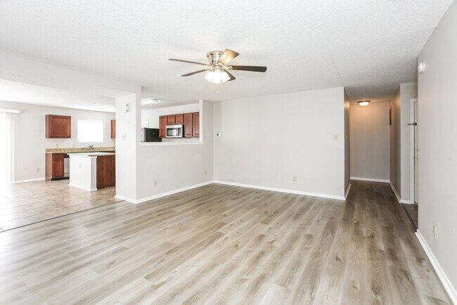 Foto del edificio - 10783 Timothy Ln