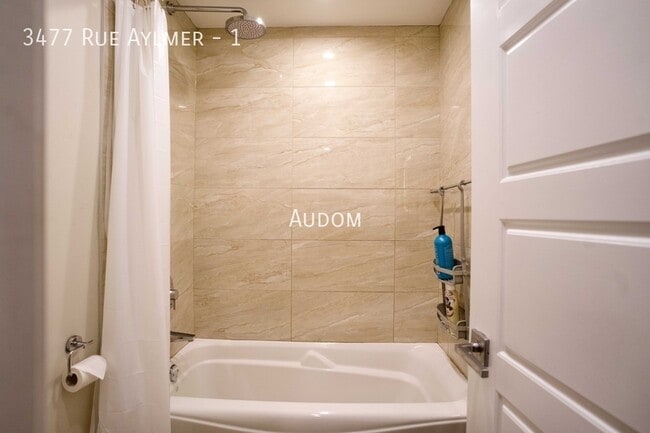 Photo du bâtiment - 3477 Rue Aylmer