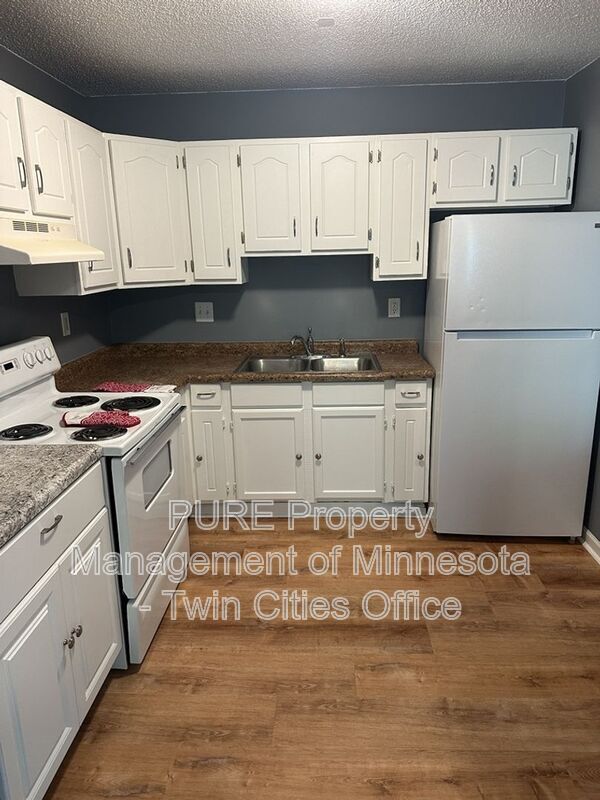 Foto del edificio - 1562 Motor Ave