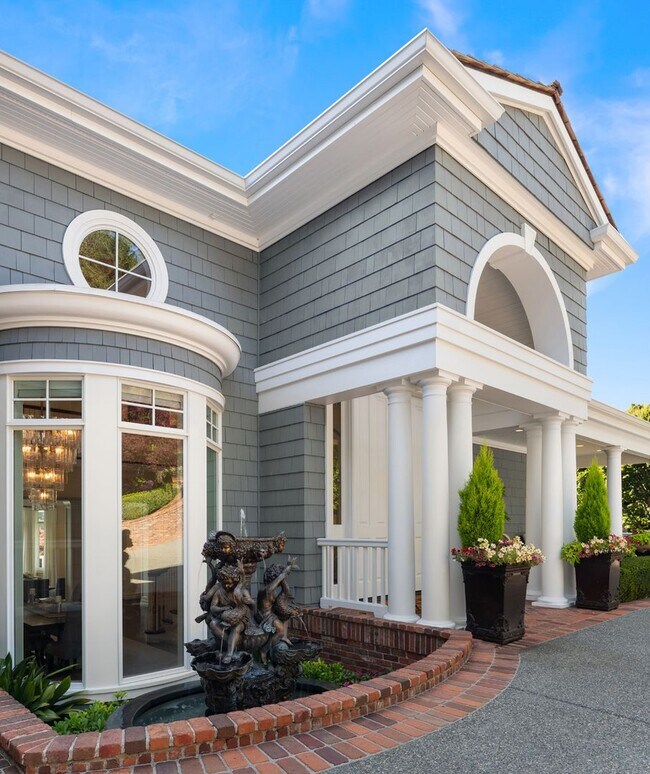 Foto del edificio - 5bd/5.5ba Yarrow Point Home
