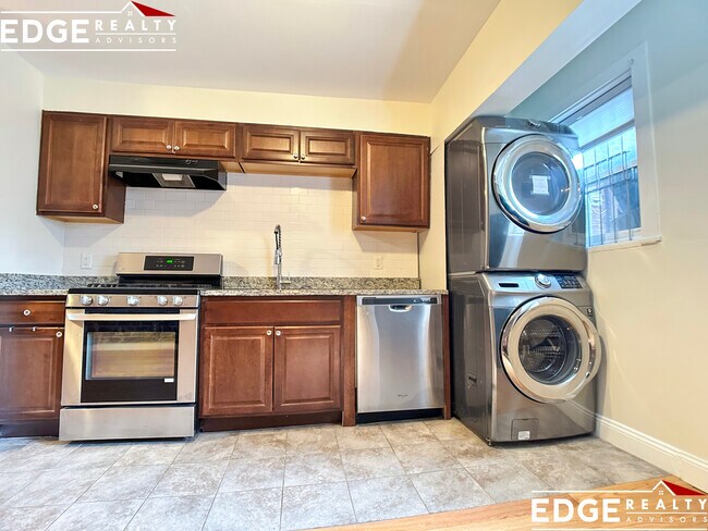 Foto del edificio - 12A Glenville Ave