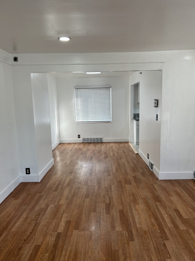 Building Photo - 21244 Westview Ave