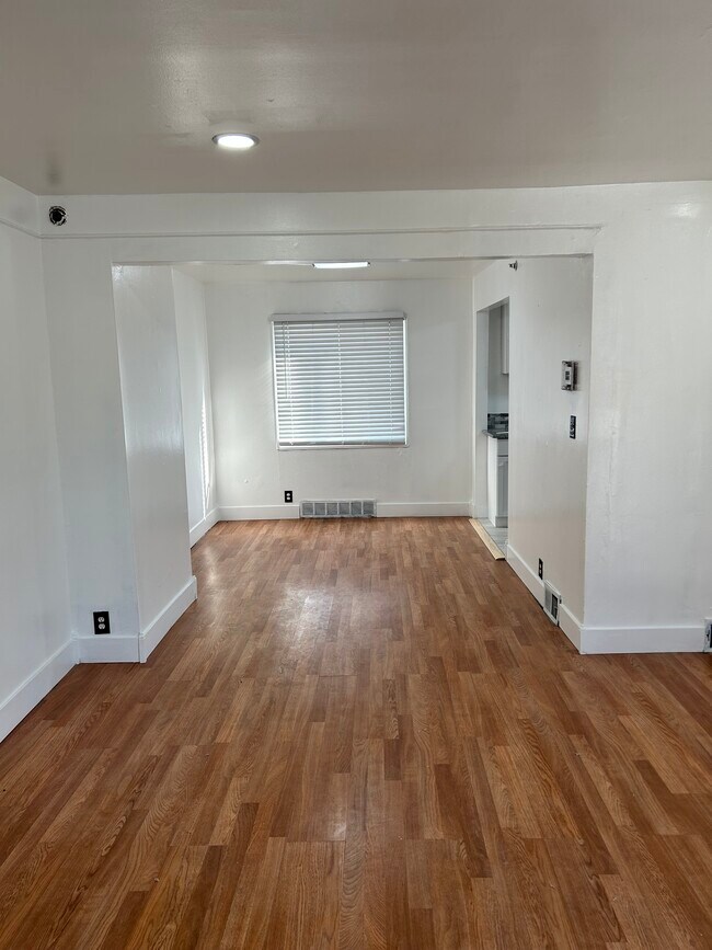 Foto del edificio - 21244 Westview Ave