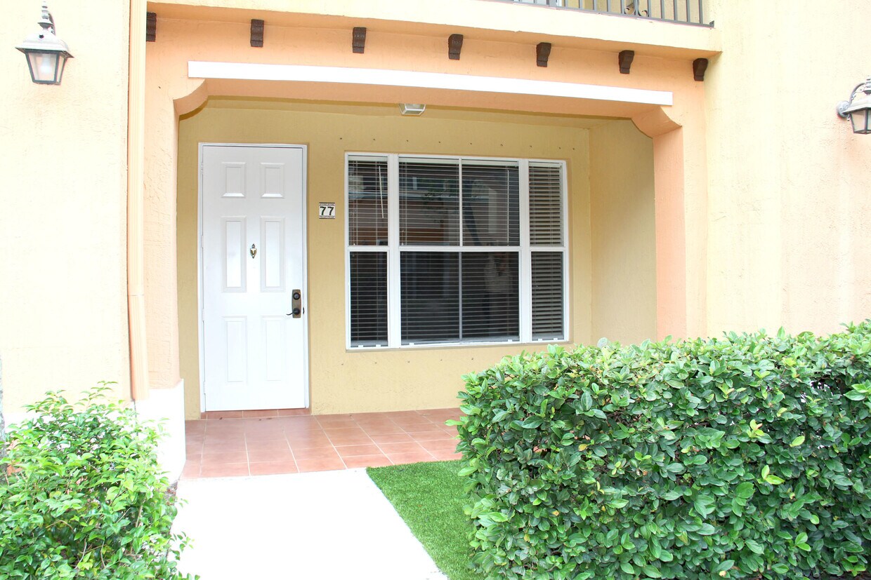 3561 Forest Hill Blvd Unit 77, Palm Springs, FL 33406 Condo for Rent