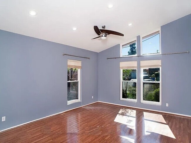 Building Photo - 23119 Valerio St