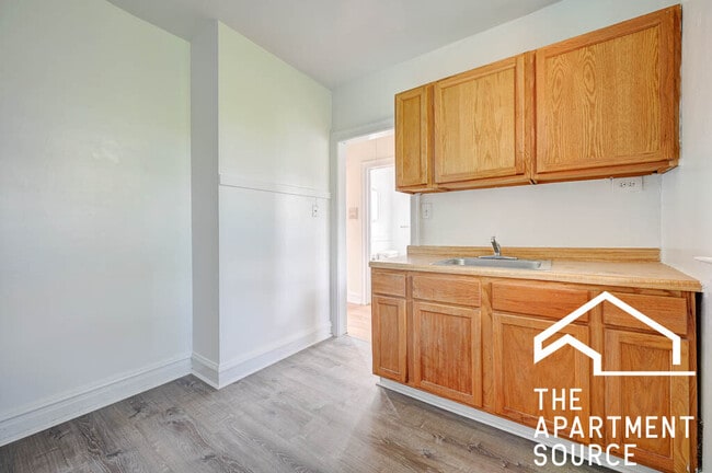 Foto del edificio - 2942 N Albany Ave