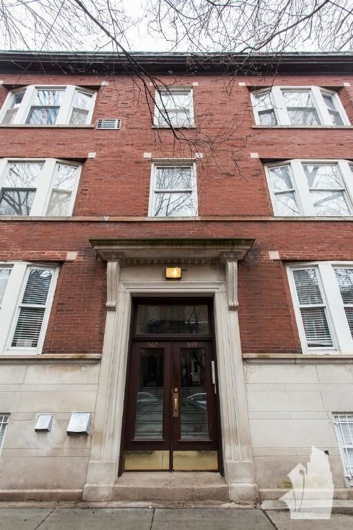 Foto del edificio - 569 W Arlington Pl