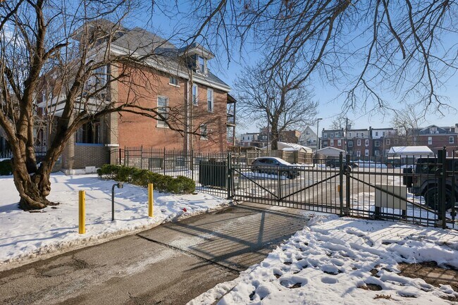 Foto del edificio - 4228 McPherson Ave