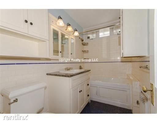 Building Photo - 2 br, 1.5 bath Apartment - 62 Cloverdale Rd