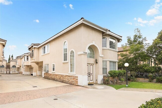 Foto del edificio - 1108 Fairview Ave