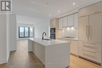 Building Photo - 280 Howland Ave