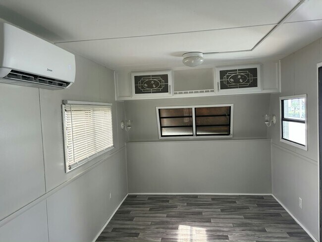 Building Photo - 17031 US-301