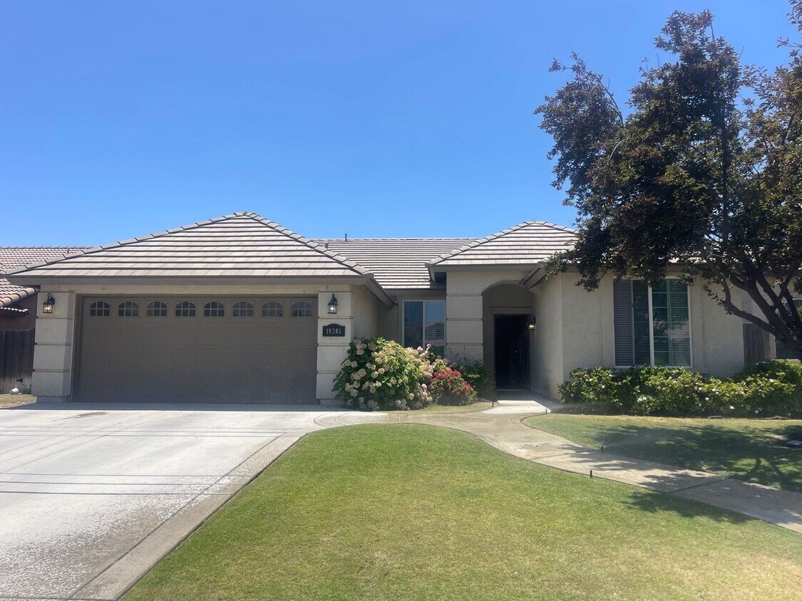 Foto principal - Gorgeous home in the Southwest for rent