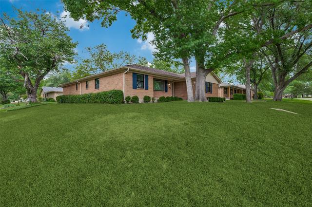 Foto del edificio - 8305 Londonderry Ln