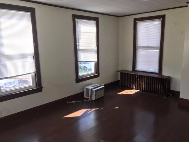 Foto del edificio - 166 12th St