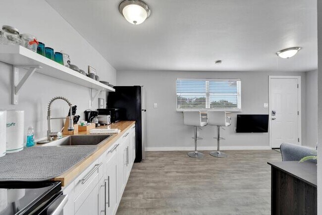 Building Photo - 8818 Rocky Creek Dr