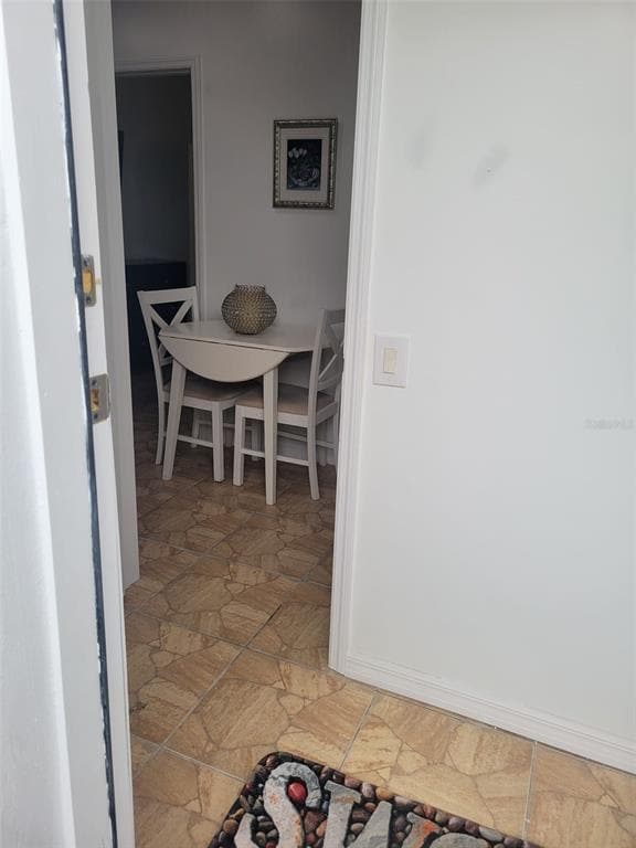 Foto del edificio - 531 Lakeview Ct