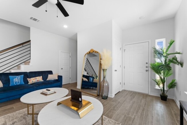 Foto del edificio - 5141 Kelwood St