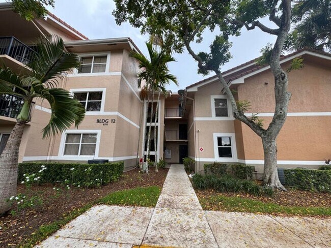 Building Photo - 8781 Wiles Rd