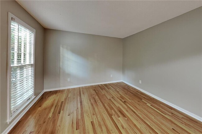 Foto del edificio - 4241 Glenforest Way