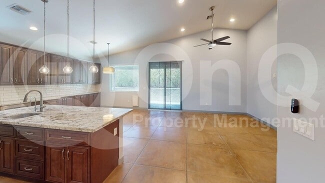 Building Photo - 1421 N Santa Rosa Ave