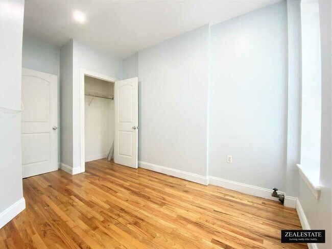 Building Photo - 254 54th St