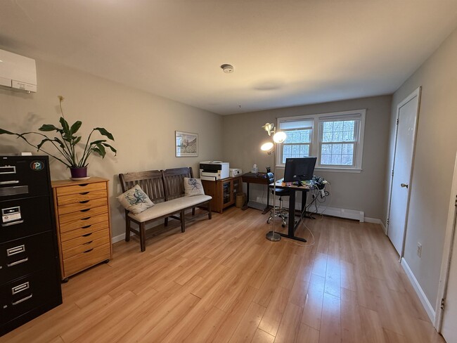 Building Photo - 4 Nelson Dr