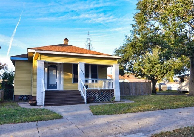Building Photo - 3606 Avenue O 1/2