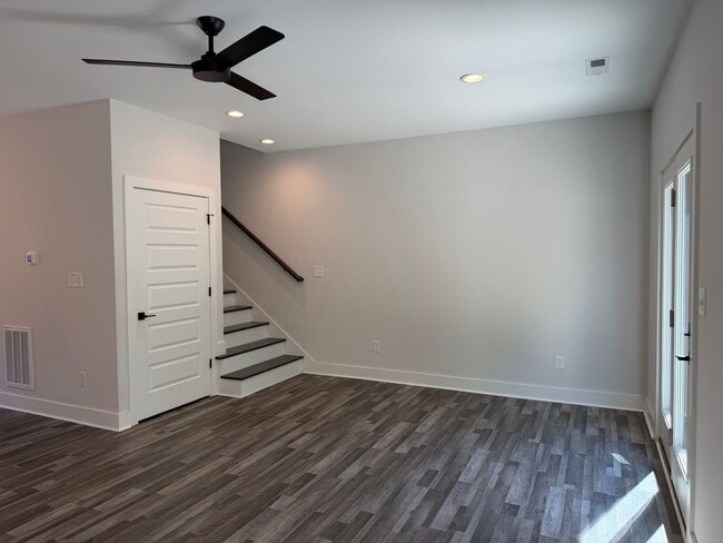 Building Photo - 32 Allure Dr