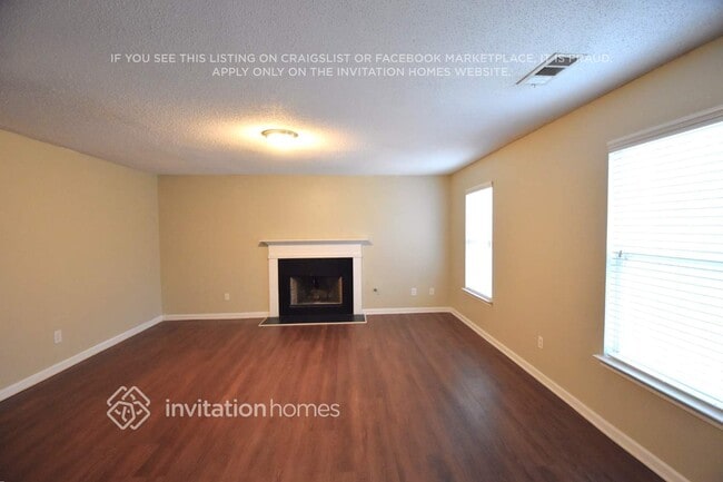 Foto del edificio - 215 Marriott Dr