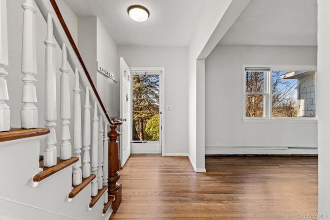 Foto del edificio - 45 Pamela Ln